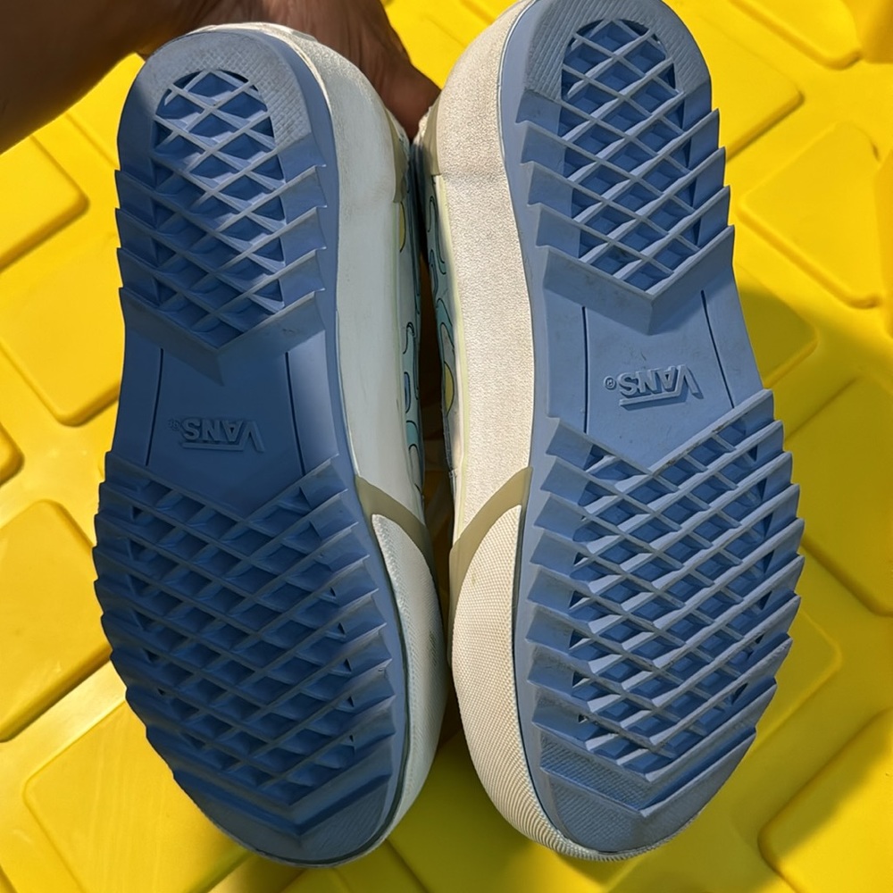 Vans!! - Picture 6 of 6